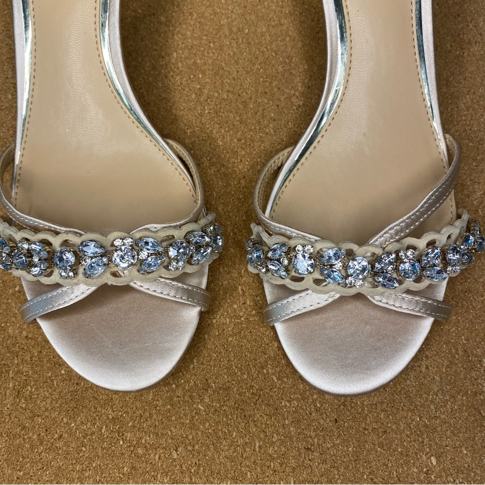Jewel Badgley Mischka Cream Heels with Crystal Embellishments - Picture 8 of 13